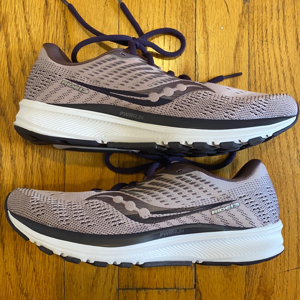 NWT Never Worn - Saucony Ride 13 - Blush / Dusk